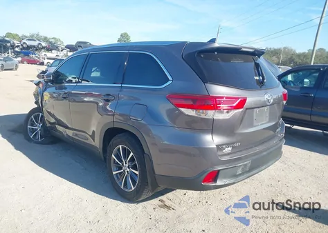 2019 Toyota Highlander Xle from USA, damaged, VIN 5TDJZRFH8KS623121
